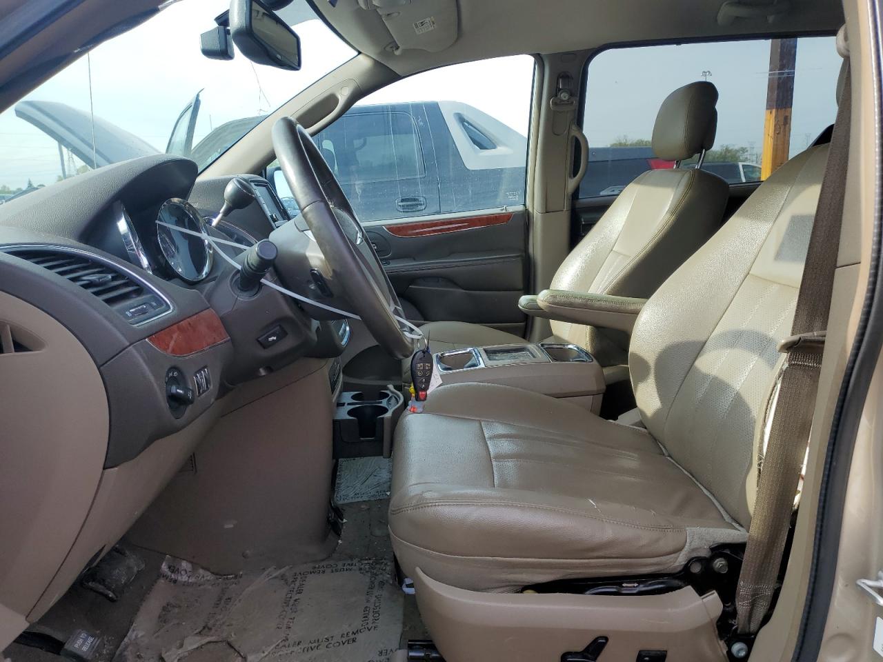 2C4RC1CG2ER115774 2014 Chrysler Town & Country Touring L