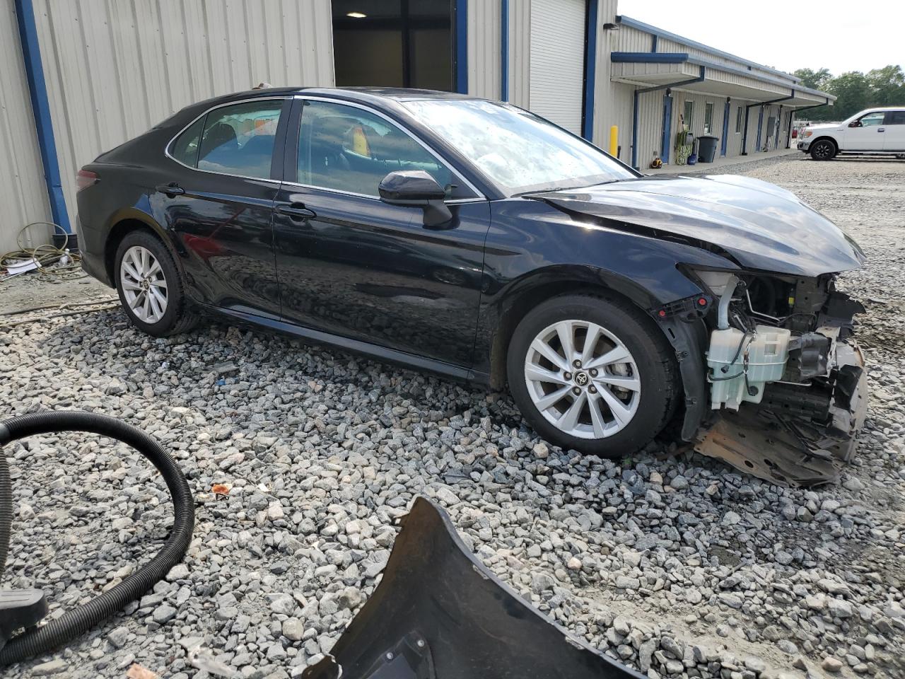 2021 Toyota Camry Le vin: 4T1C11AK8MU496174