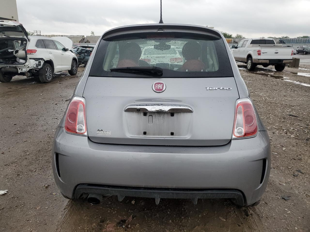 3C3CFFKH7JT377810 2018 Fiat 500 Pop