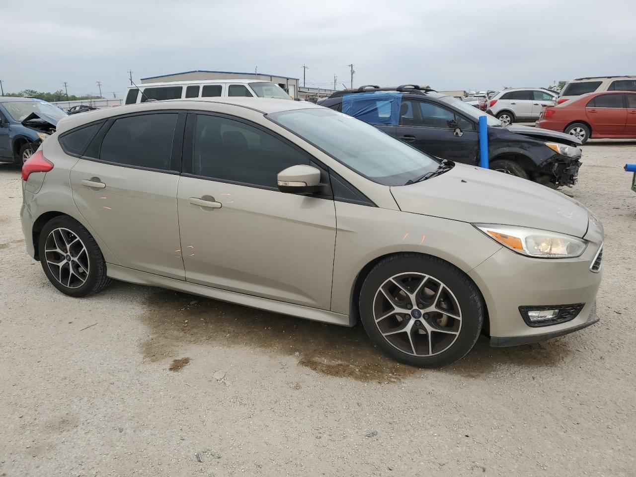 1FADP3K20GL379089 2016 Ford Focus Se