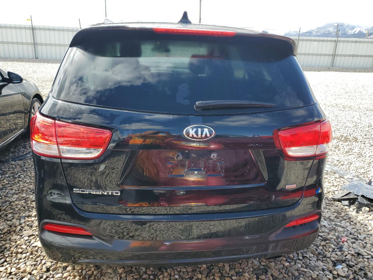 5XYPG4A38GG094739 2016 Kia Sorento Lx