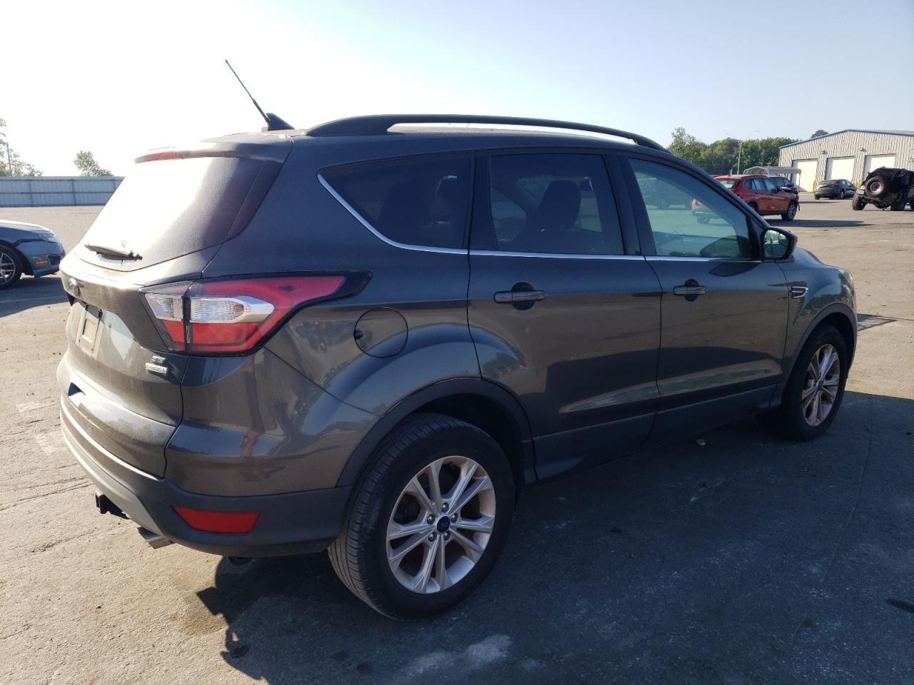 1FMCU0GD7JUC26441 2018 Ford Escape Se