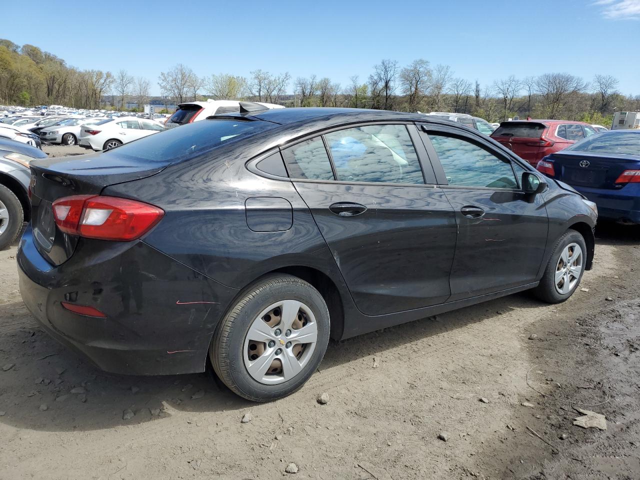 1G1BC5SM2J7238253 2018 Chevrolet Cruze Ls