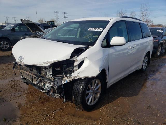 Lot #2492068562 2014 TOYOTA SIENNA LE salvage car