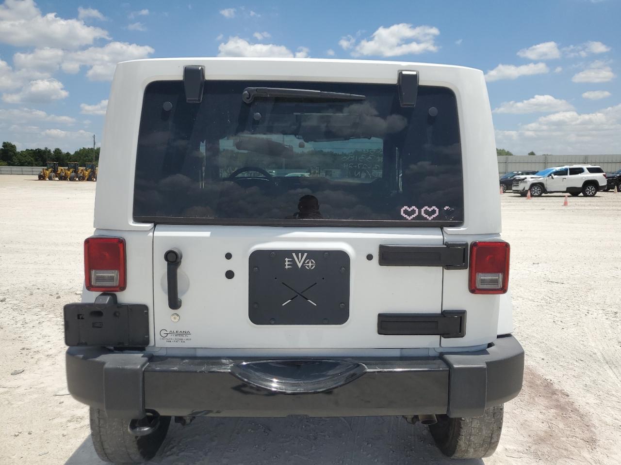 1C4AJWBG1JL806993 2018 Jeep Wrangler Sahara