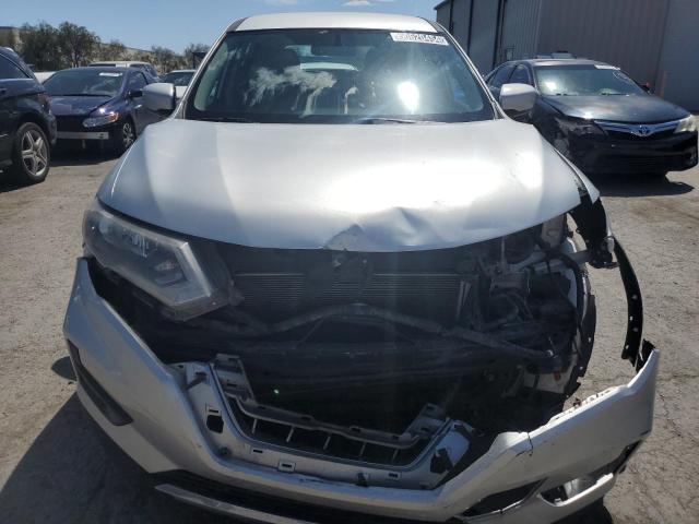 2017 Nissan Rogue S VIN: KNMAT2MT7HP557258 Lot: 50620454