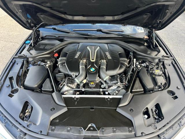  BMW M5 2018 Серый