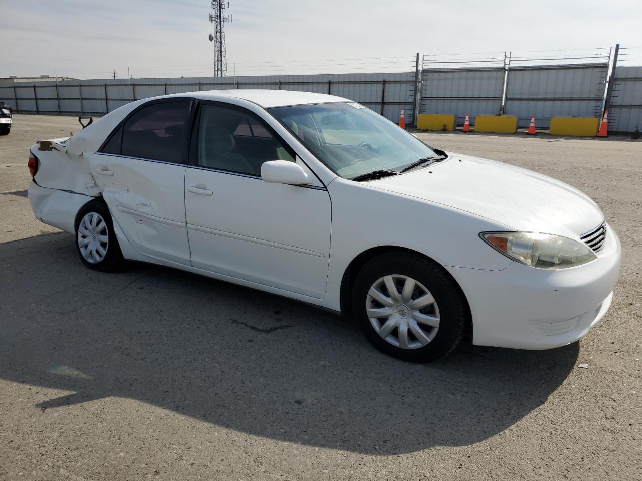 4T1BE32K65U387398 2005 Toyota Camry Le