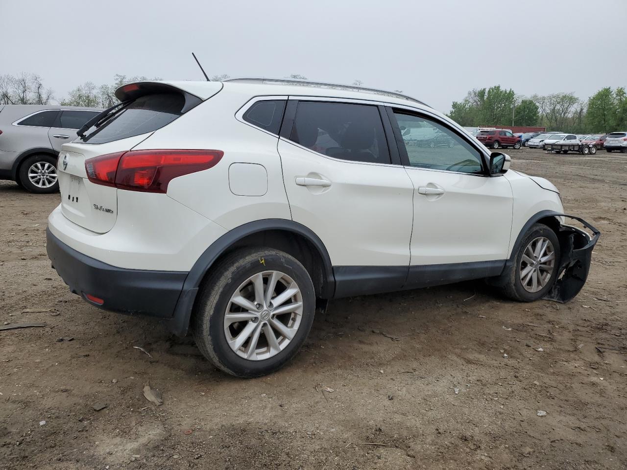 JN1BJ1CRXHW120583 2017 Nissan Rogue Sport S