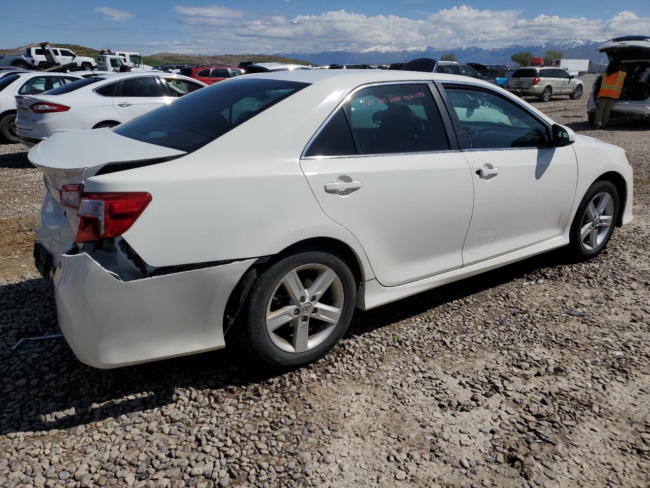 4T1BF1FK0EU443217 2014 Toyota Camry L