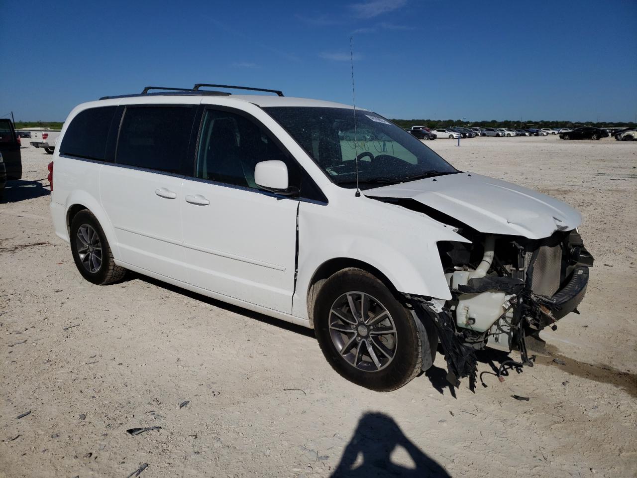 2C4RDGCG9HR693715 2017 Dodge Grand Caravan Sxt