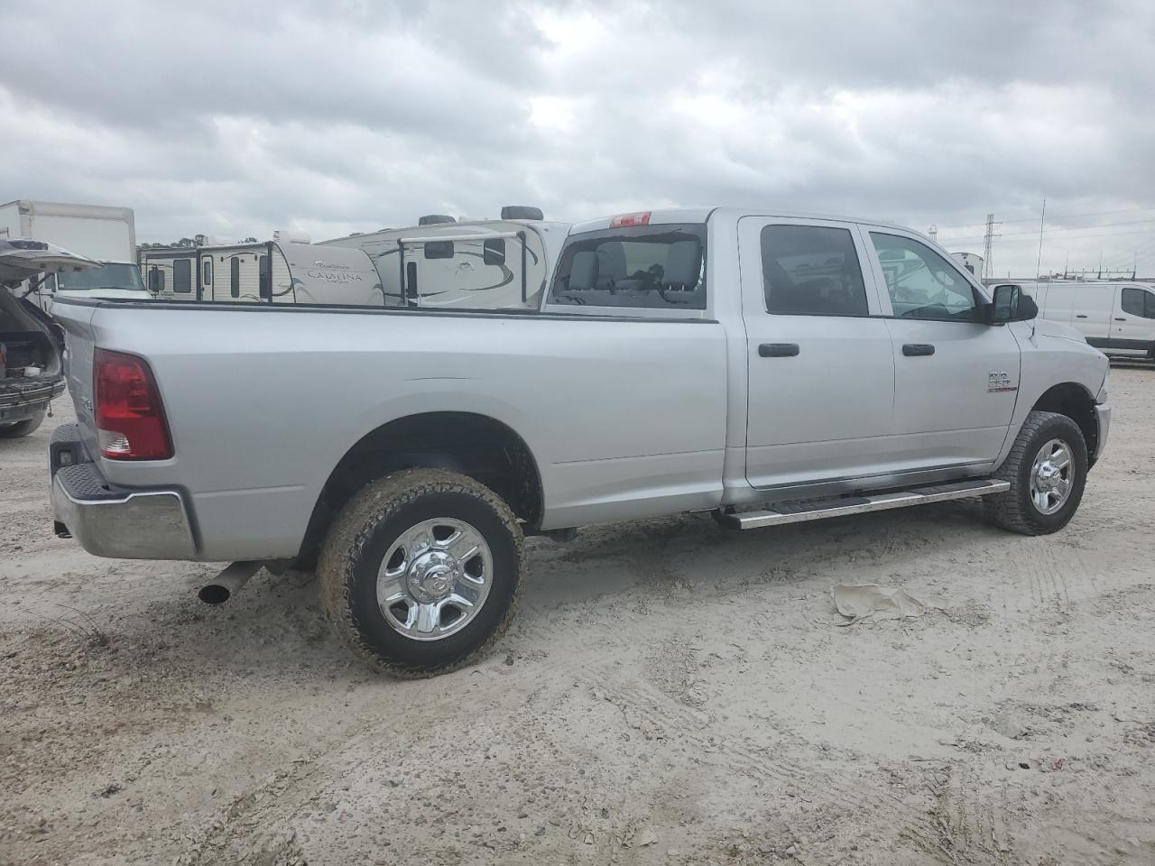 2018 Ram 2500 St vin: 3C6UR5HJ6JG333938