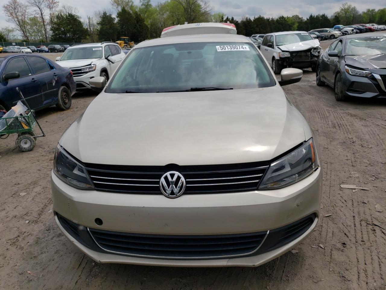 3VWDP7AJ8DM237686 2013 Volkswagen Jetta Se