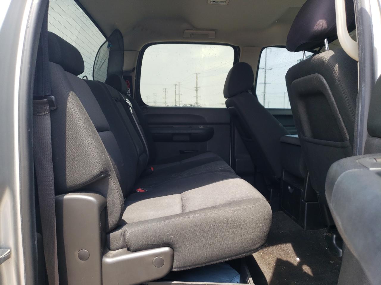 3GCPKSE34BG399873 2011 Chevrolet Silverado K1500 Lt