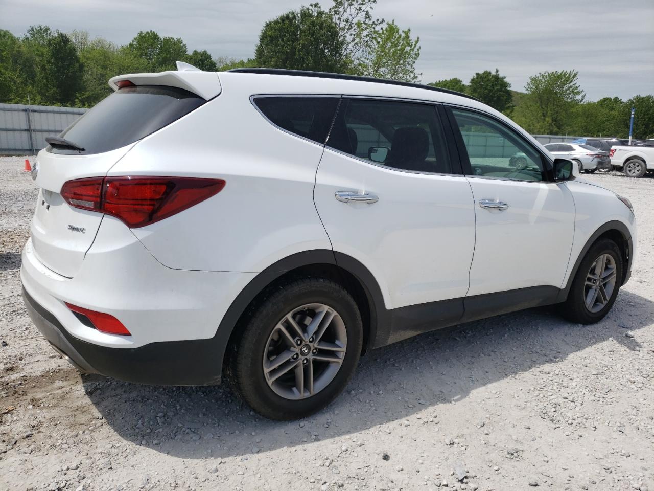 5NMZU3LB7HH043062 2017 Hyundai Santa Fe Sport