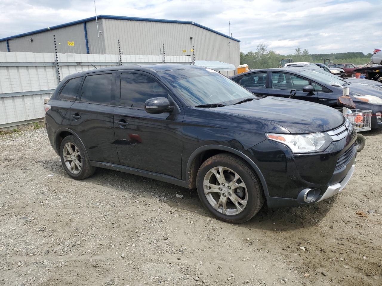 JA4AD3A34FZ002884 2015 Mitsubishi Outlander Se