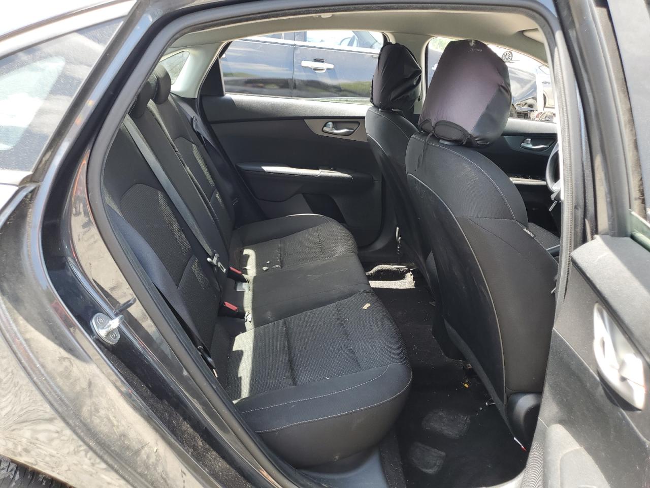 3KPF24AD4KE015222 2019 Kia Forte Fe