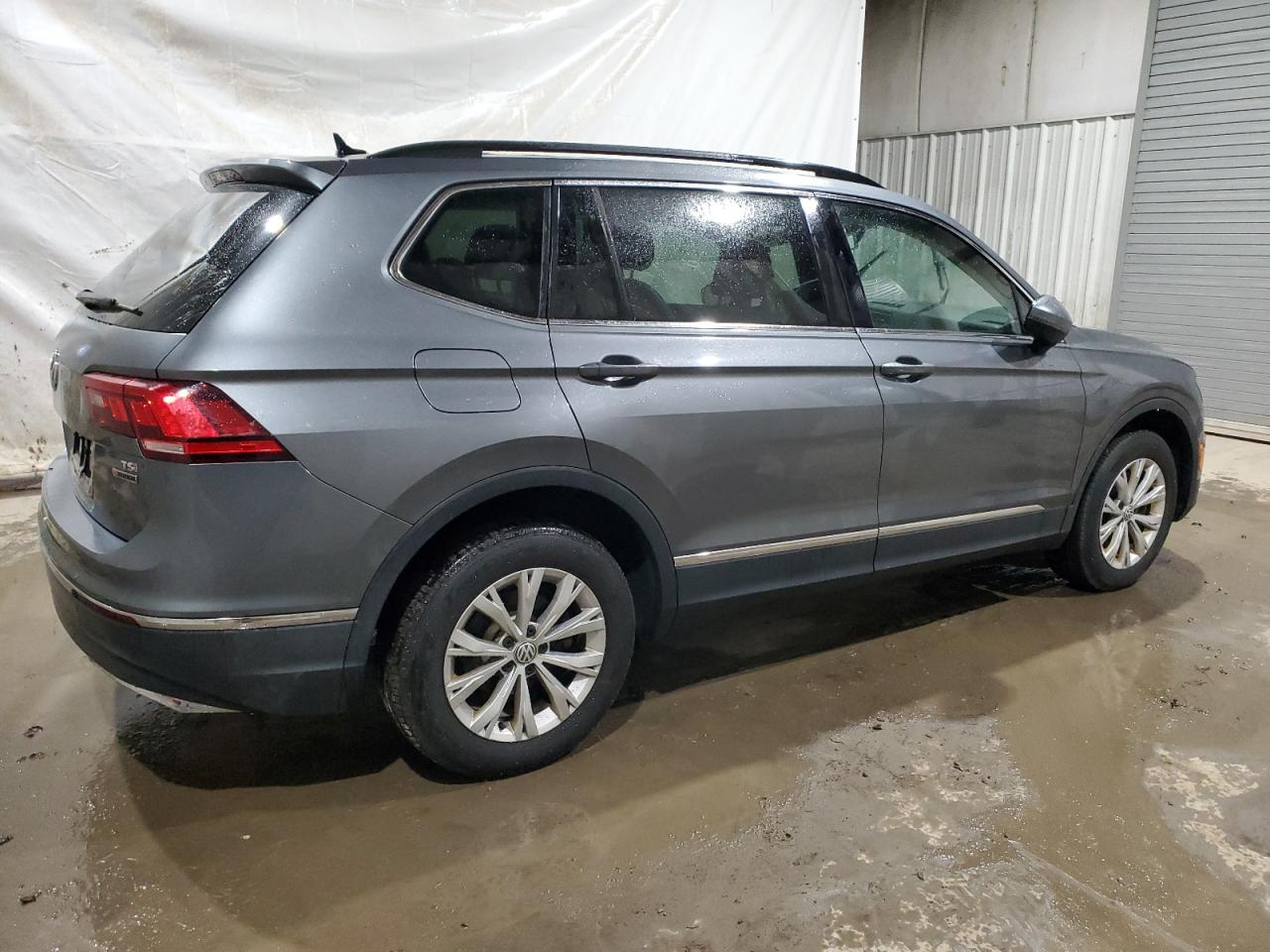 3VV2B7AX1JM015355 2018 Volkswagen Tiguan Se