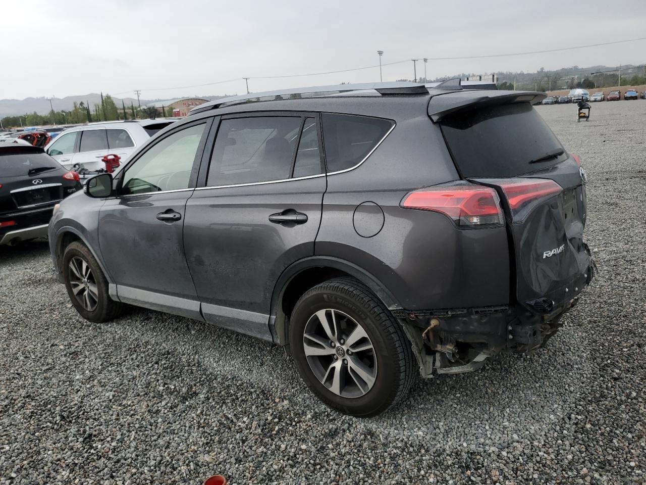 JTMWFREVXHJ711809 2017 Toyota Rav4 Xle