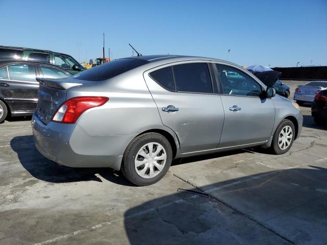  NISSAN VERSA 2014 Серебристый