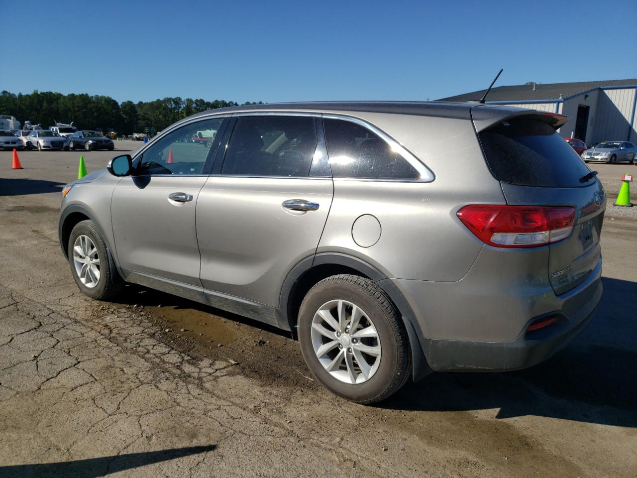 2018 Kia Sorento Lx vin: 5XYPG4A30JG415177