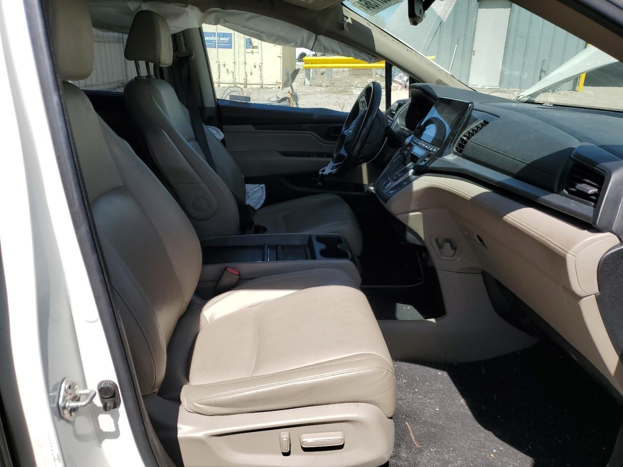 5FNRL6H71KB075961 2019 Honda Odyssey Exl