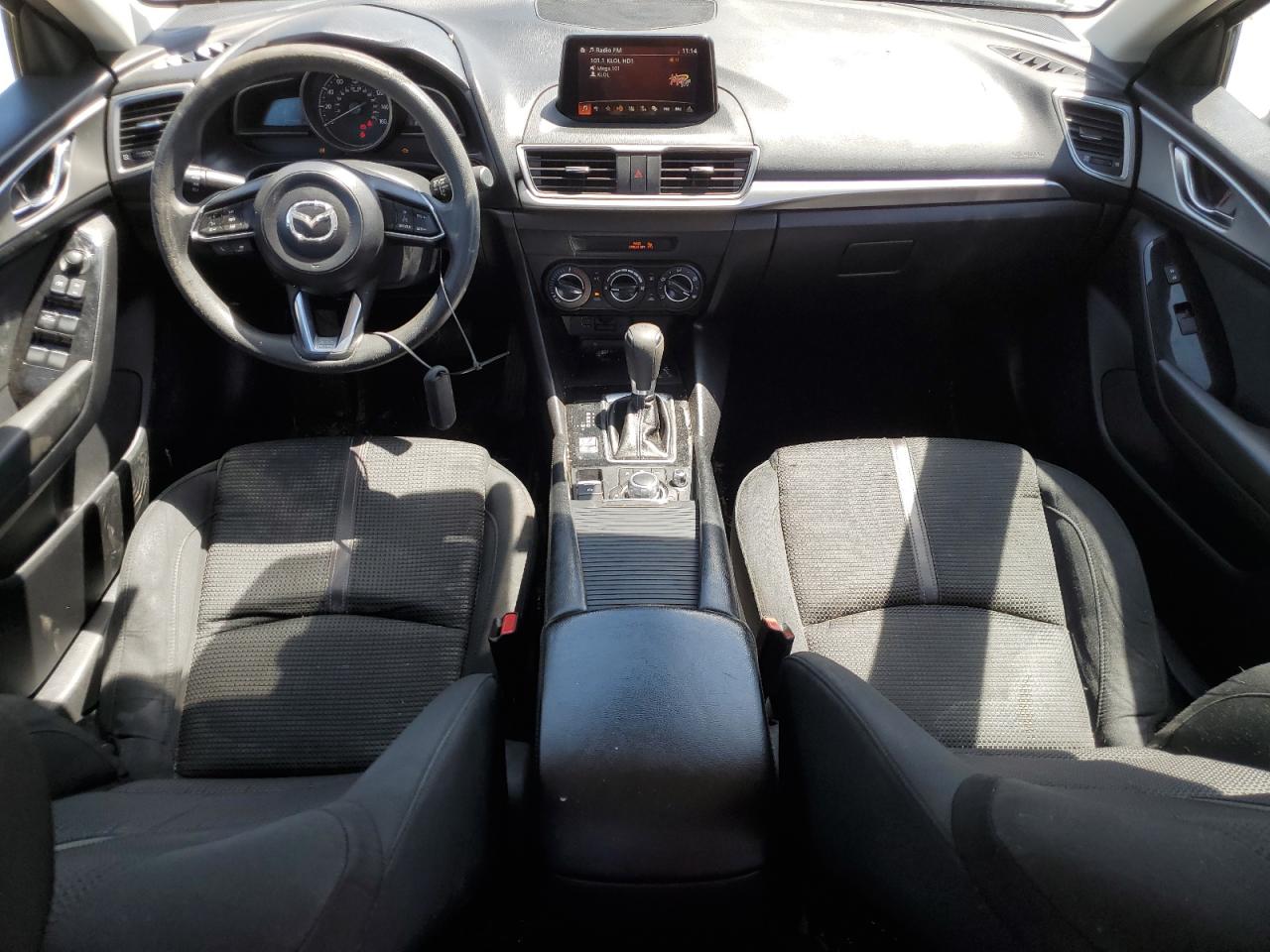 3MZBN1U72JM211316 2018 Mazda 3 Sport