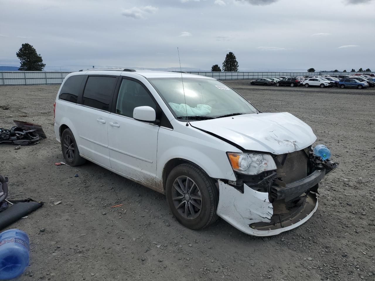 2C4RDGCG1HR807397 2017 Dodge Grand Caravan Sxt