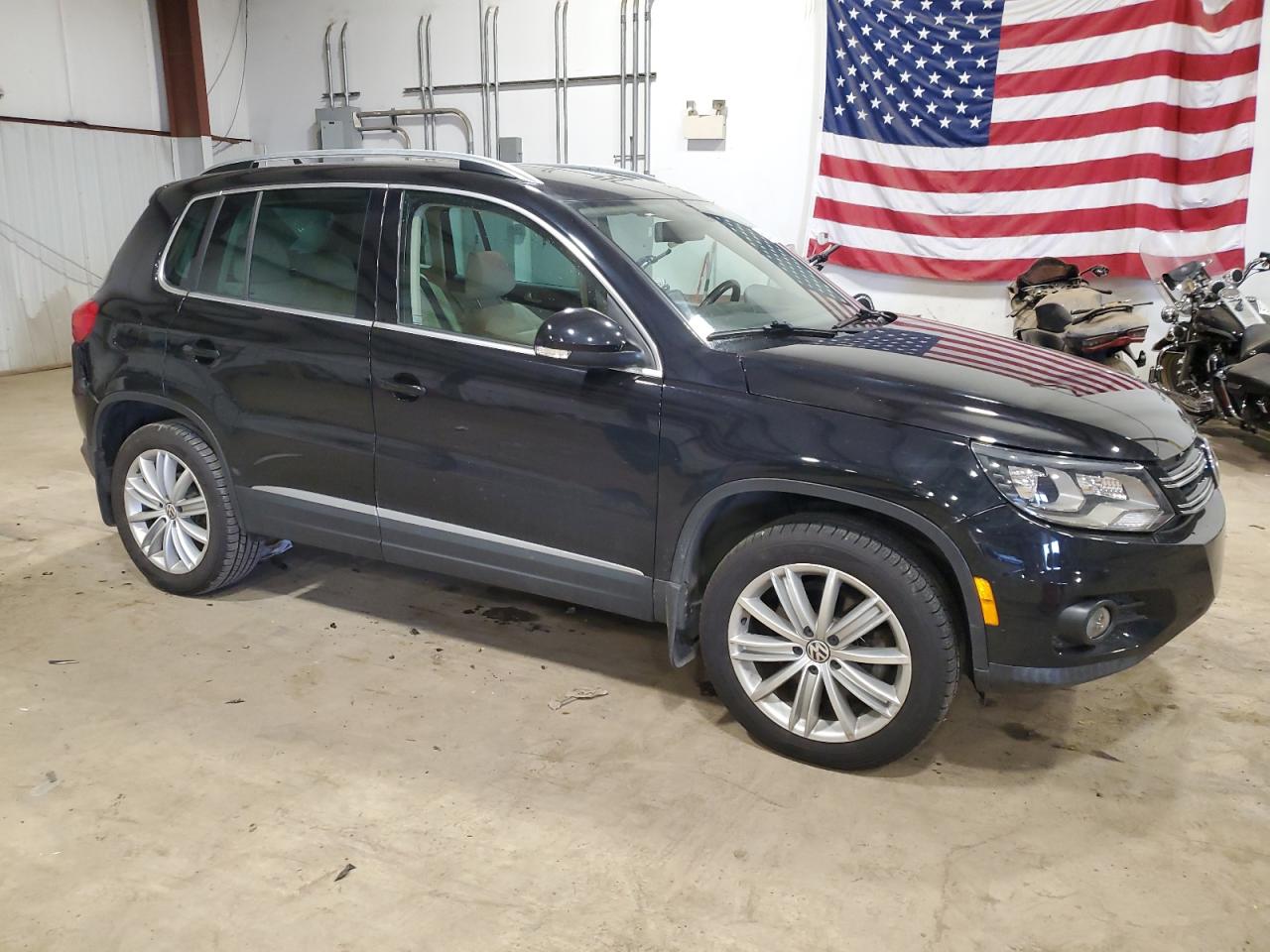 WVGBV7AX4GW553803 2016 Volkswagen Tiguan S