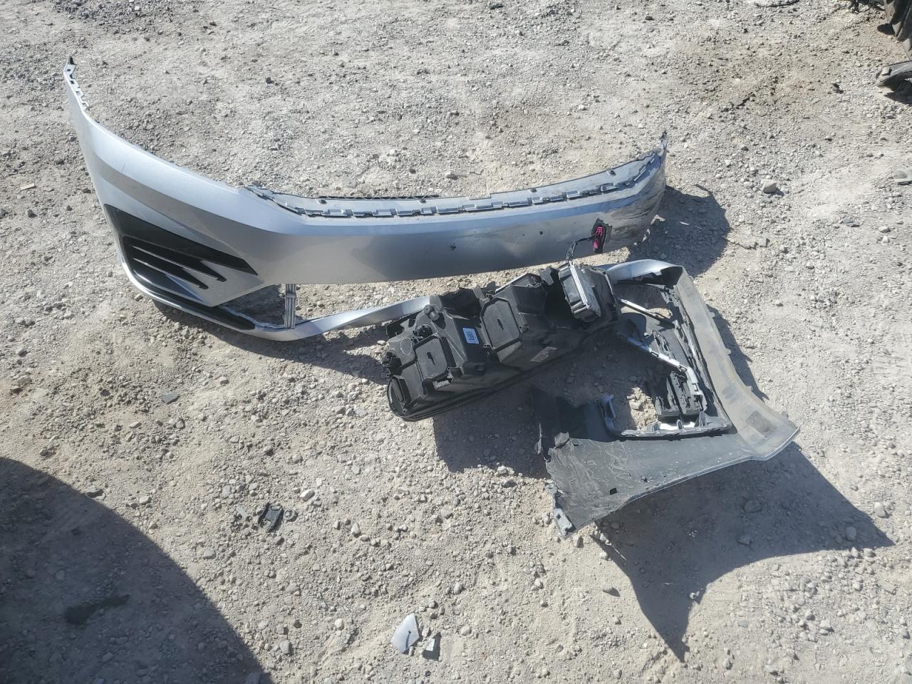 1VWAA7A34JC038234 2018 Volkswagen Passat S