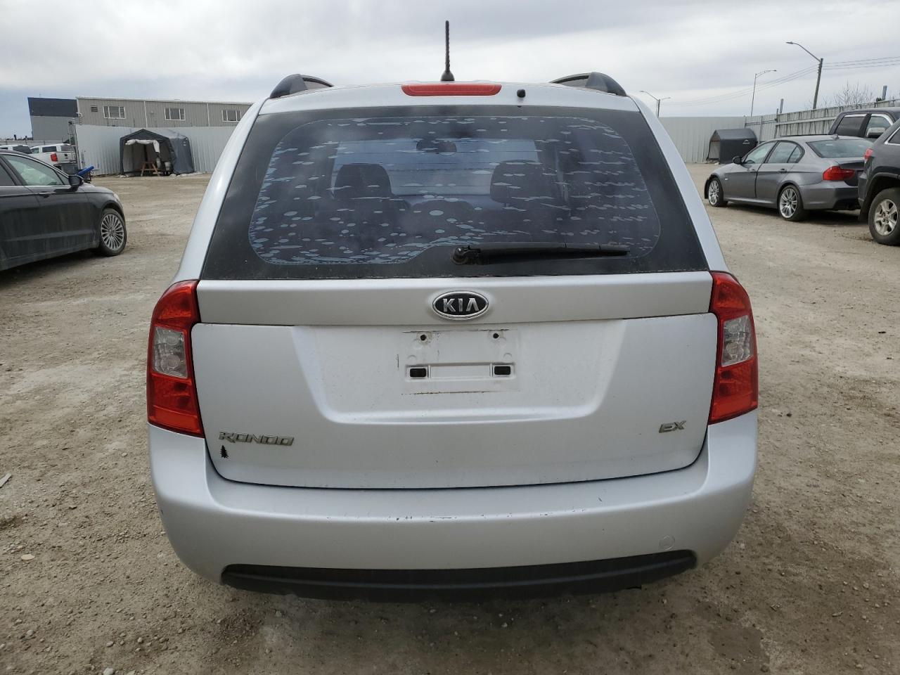 KNAFG525687123541 2008 Kia Rondo Base