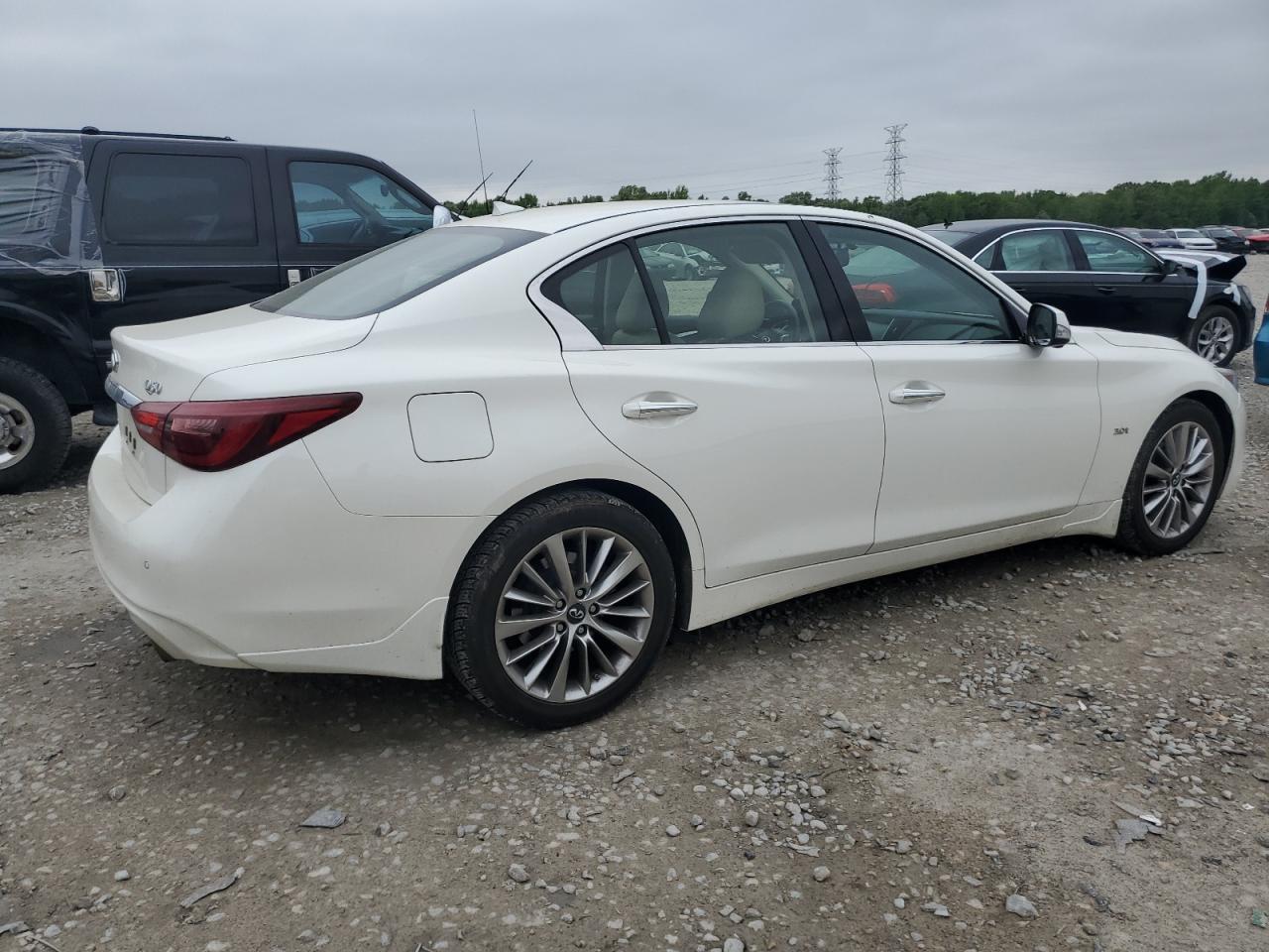 JN1EV7AR6JM439682 2018 Infiniti Q50 Luxe