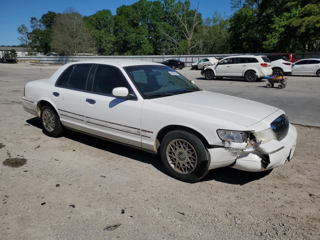 2MEFM74W9YX694673 2000 Mercury Grand Marquis Gs