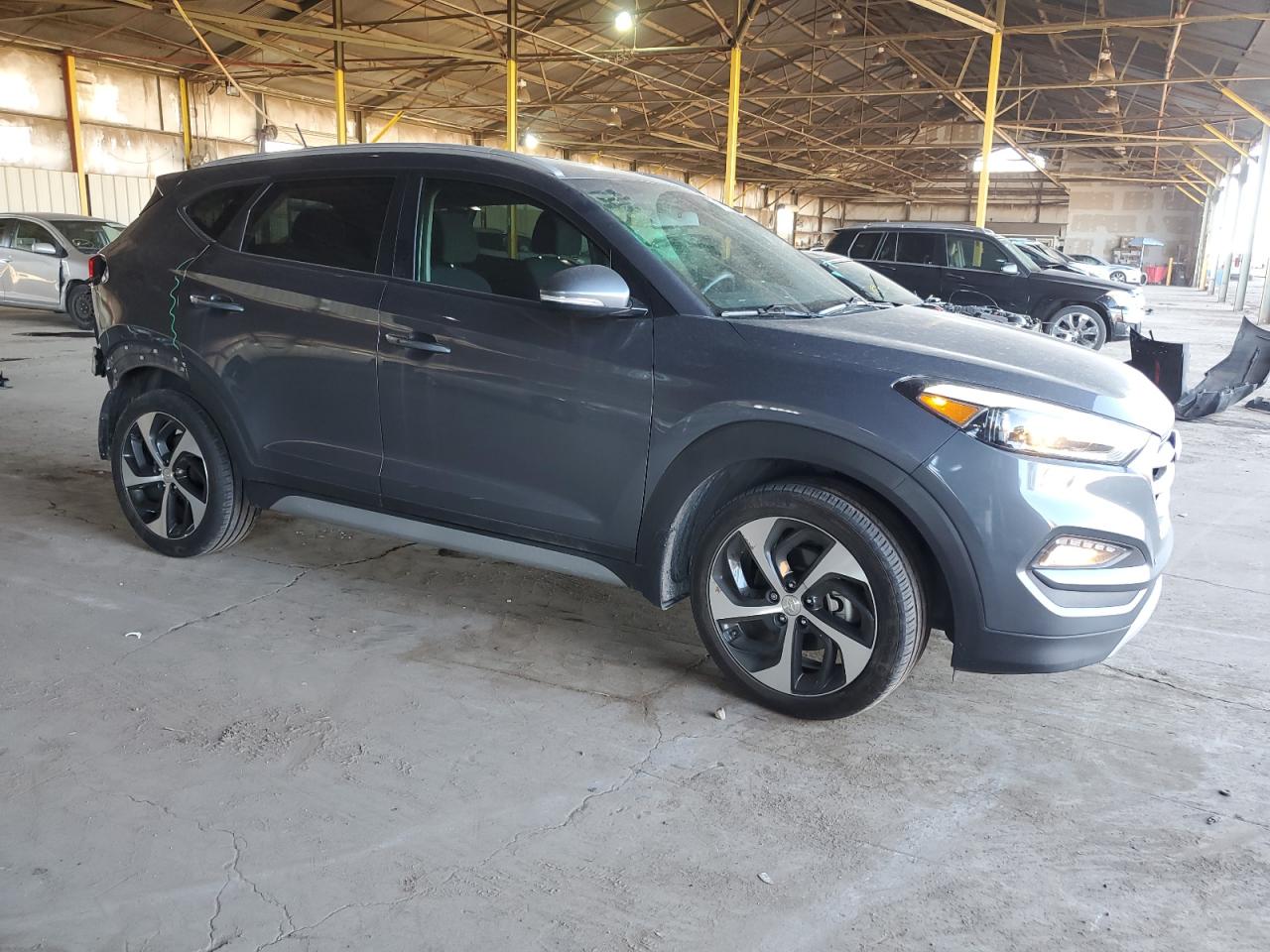 KM8J33A29HU527337 2017 Hyundai Tucson Limited