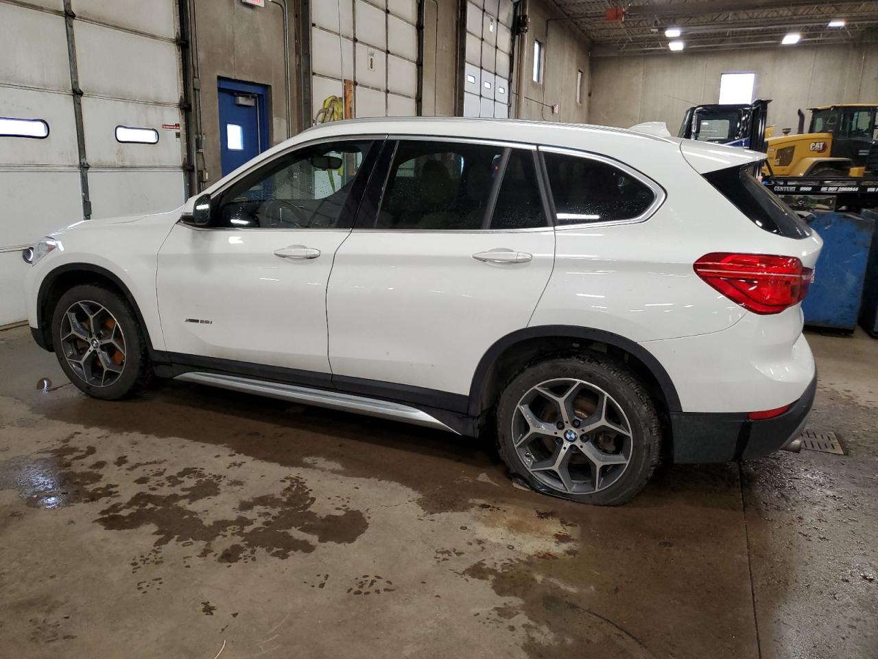 2017 BMW X1 xDrive28I vin: WBXHT3Z36H4A55376