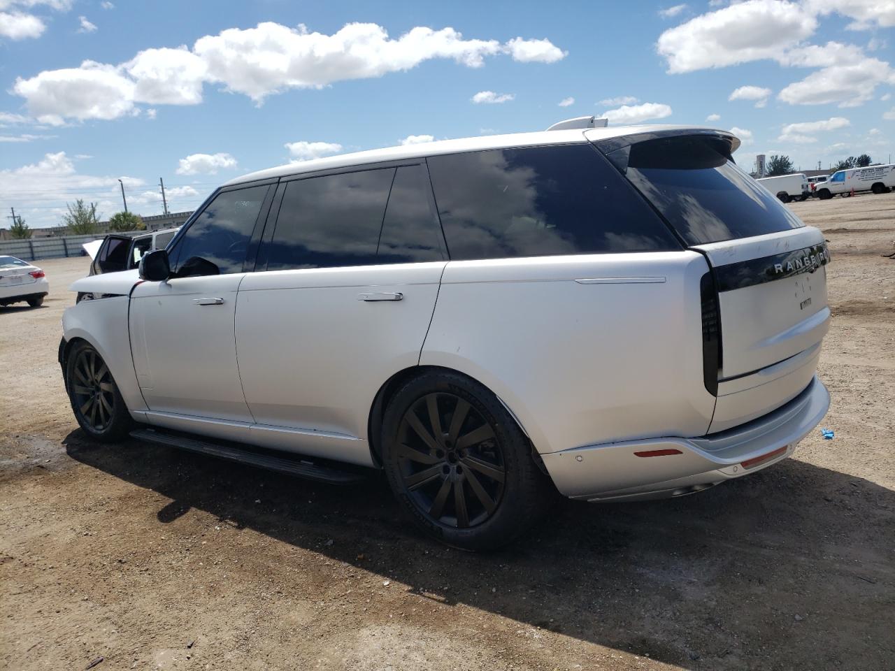 SALKPBE70NA002492 2022 Land Rover New Range Rover P530 Se