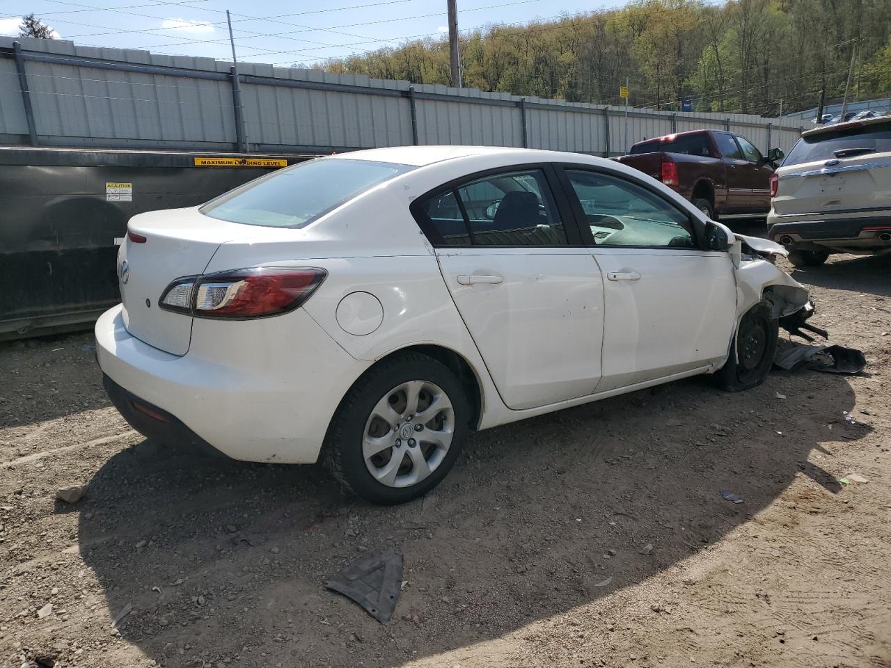 JM1BL1UG5B1902492 2011 Mazda 3 I