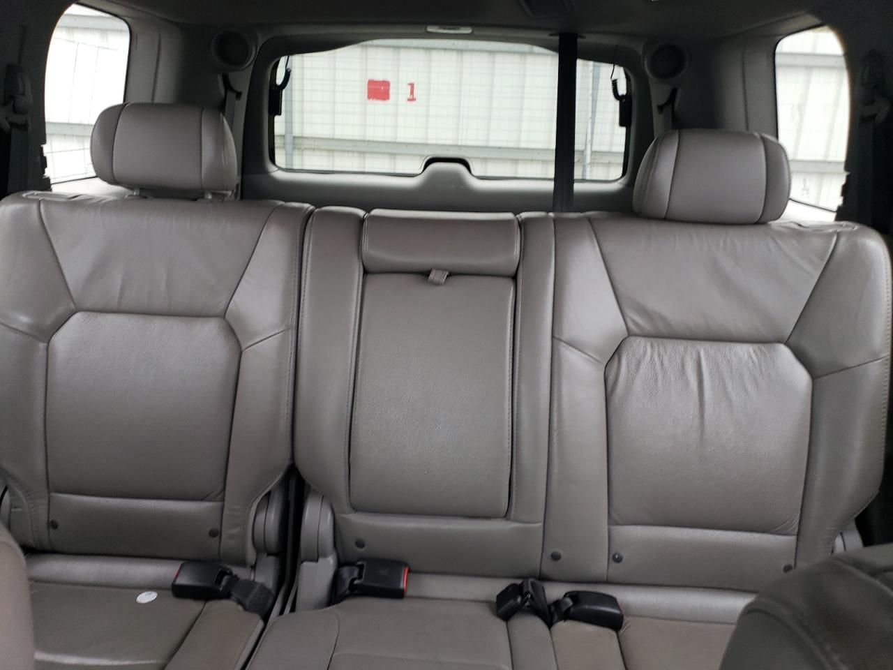 5FNYF4H70BB033000 2011 Honda Pilot Exln