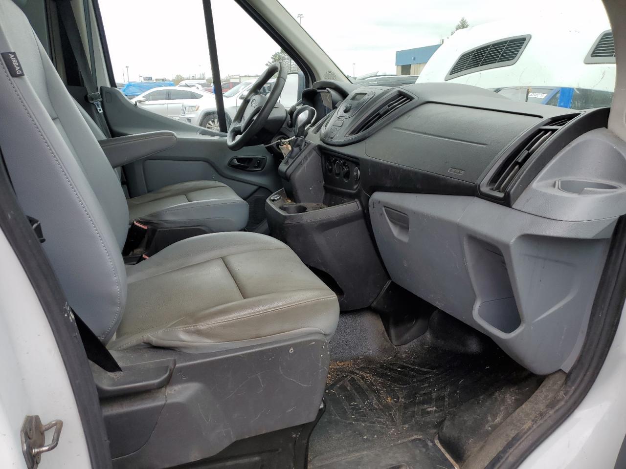 1FTYR2CM3HKB06767 2017 Ford Transit T-250