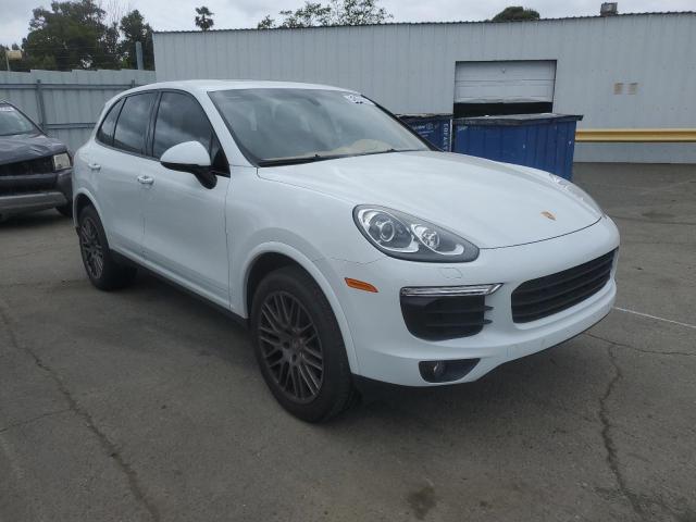 VIN WP1AA2A29HKA85075 2017 Porsche Cayenne no.4