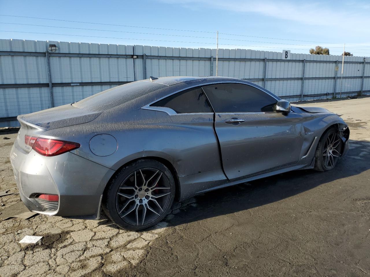 JN1FV7EK9HM610470 2017 Infiniti Q60 Red Sport 400