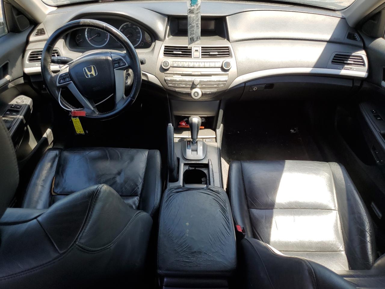 1HGCP2F69BA018575 2011 Honda Accord Se