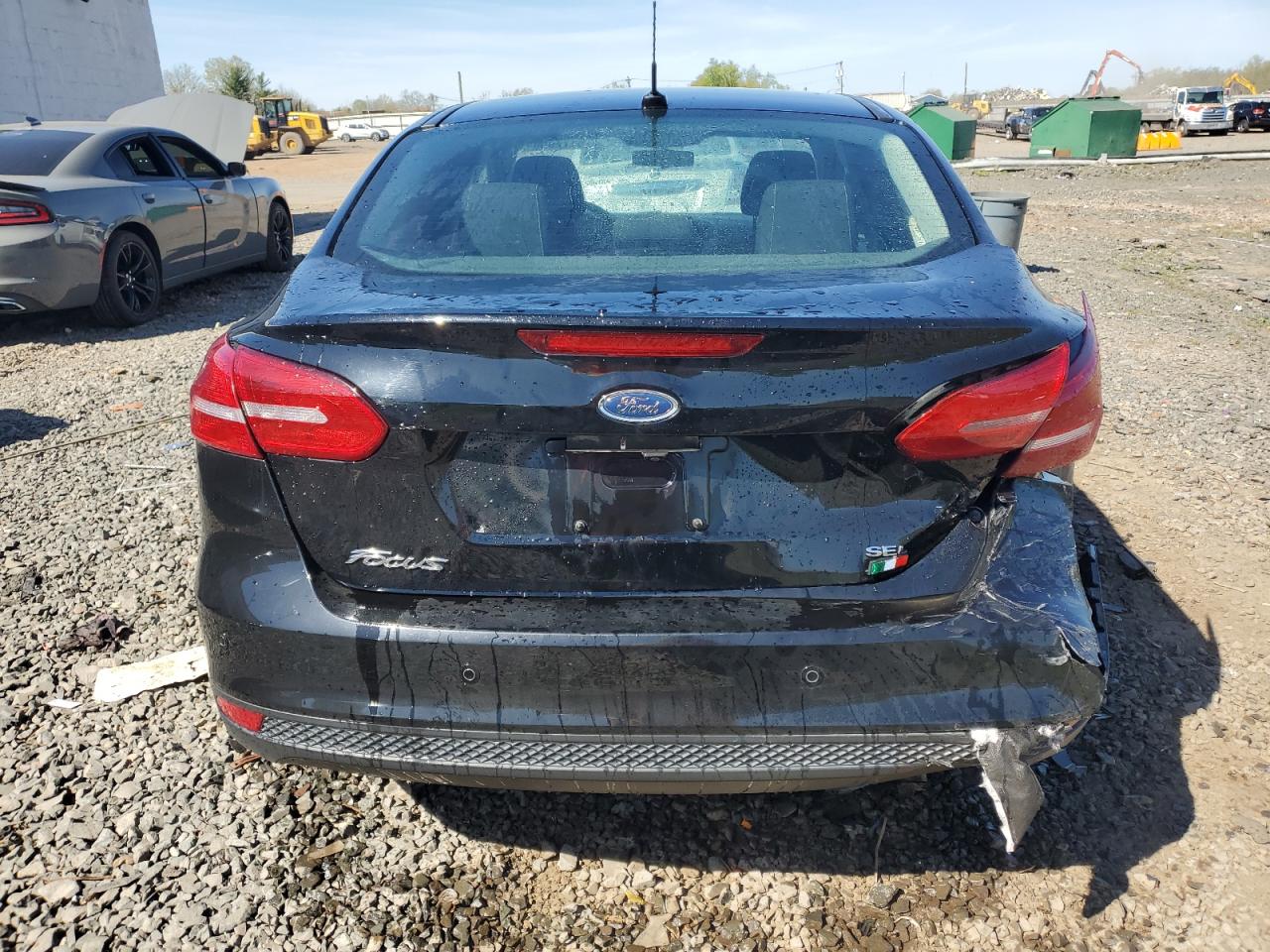 2017 Ford Focus Sel vin: 1FADP3H26HL237970