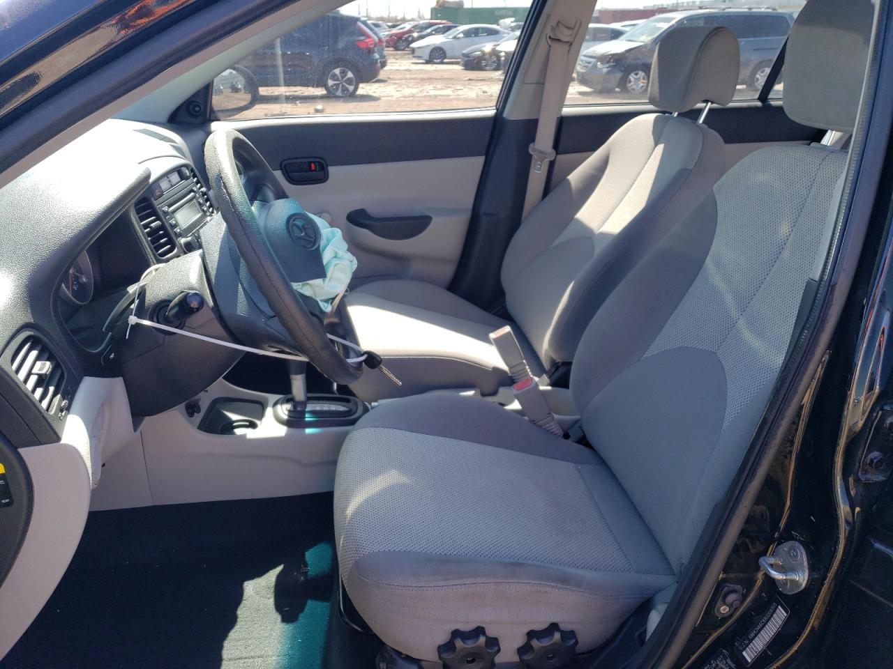 KMHCN46C98U208305 2008 Hyundai Accent Gls