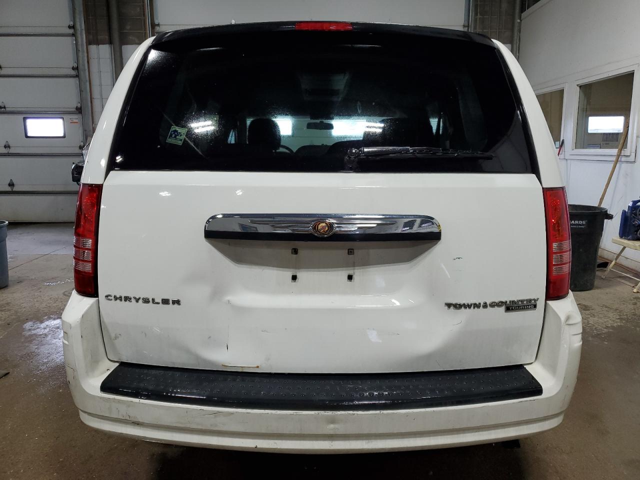 2A4RR5D15AR440908 2010 Chrysler Town & Country Touring