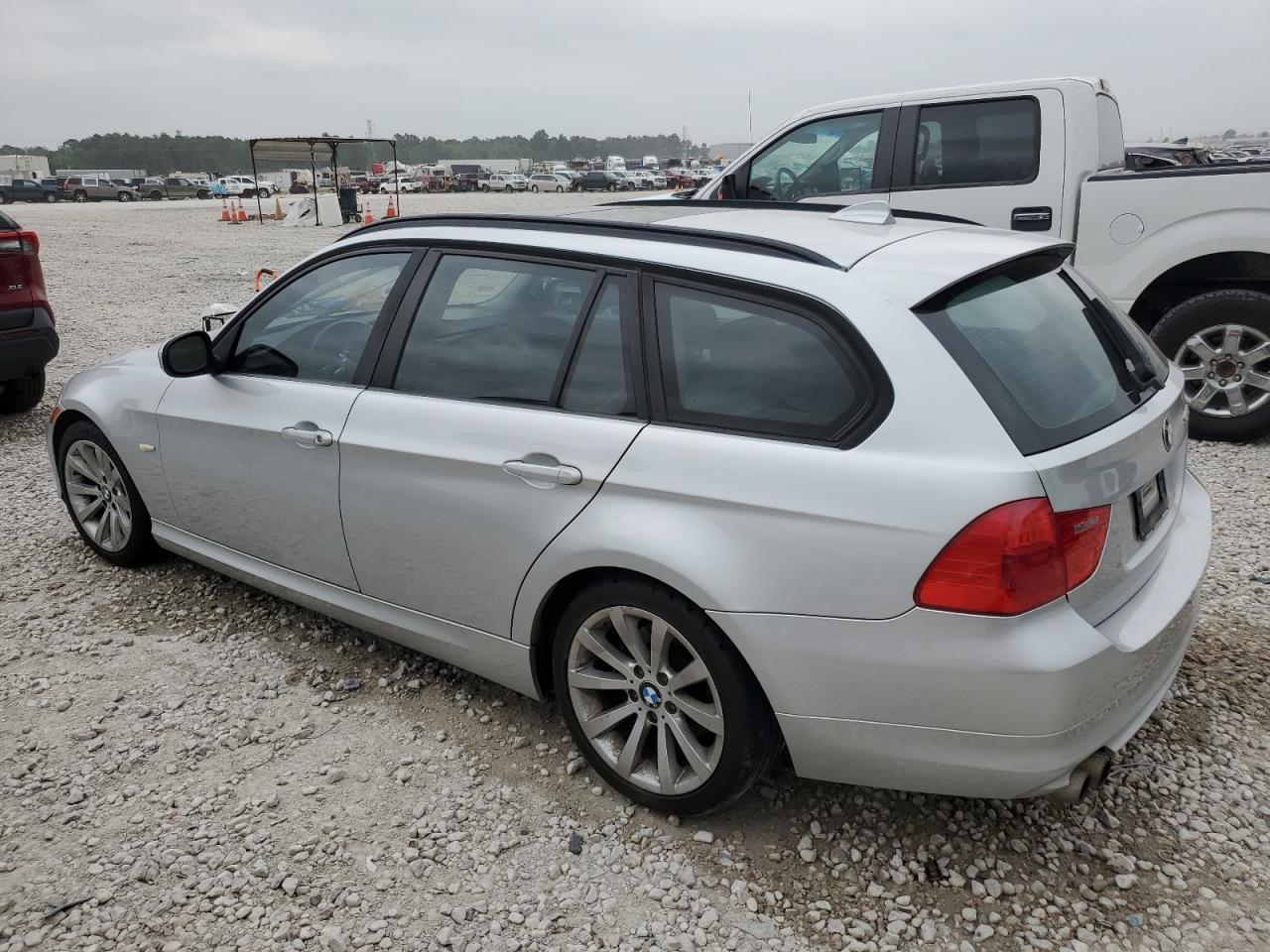 WBAUT9C55BA191686 2011 BMW 328 I