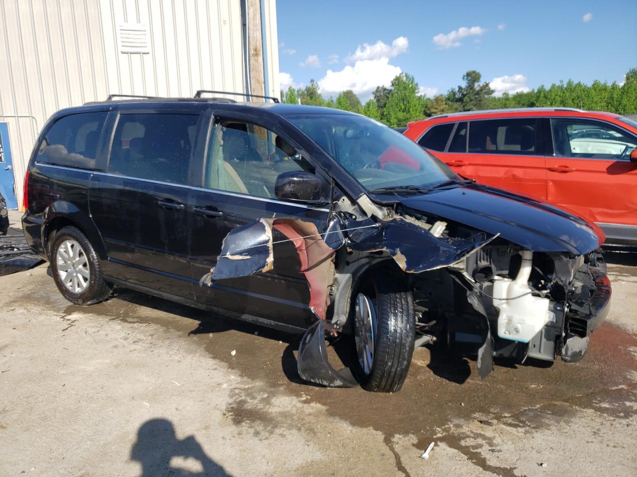 2C4RC1AG5FR677625 2015 Chrysler Town & Country Lx