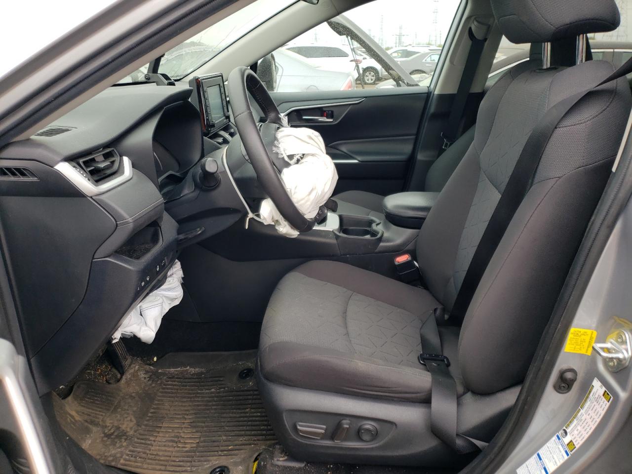 2T3RWRFV5LW078898 2020 Toyota Rav4 Xle