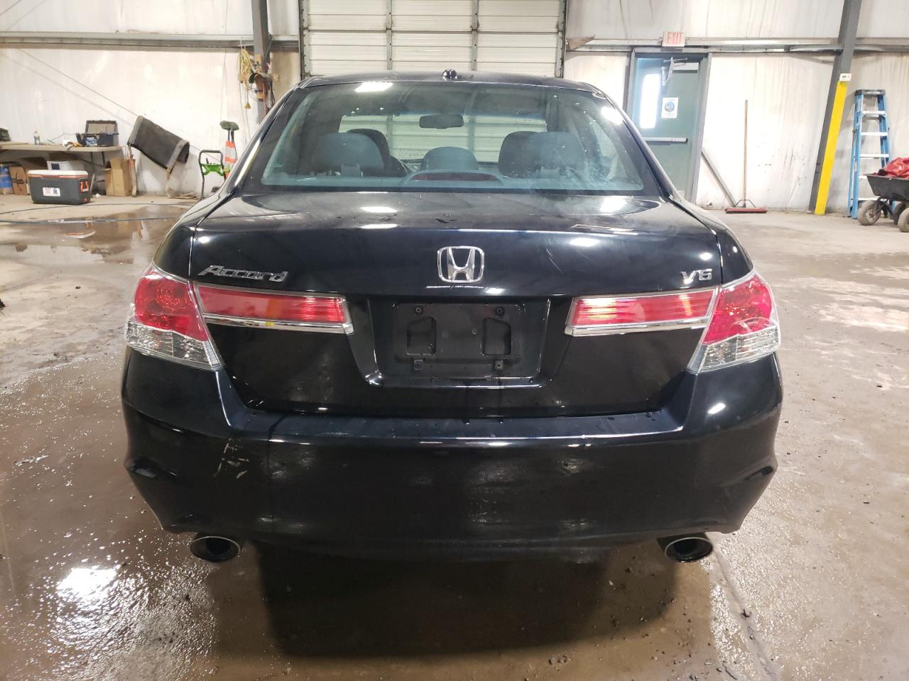 1HGCP3F87BA032028 2011 Honda Accord Exl