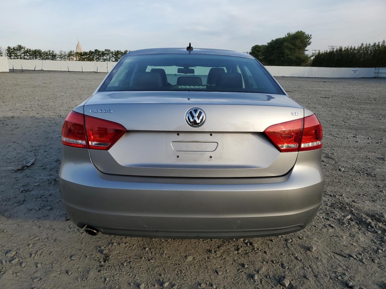 1VWBP7A33DC091689 2013 Volkswagen Passat Se